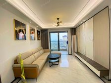 中海十里溪境 出行方便 精装修 满五 中间好楼层 带电梯