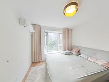 板楼电梯房,贵龙园 150平3居 南向精装修 着急出售