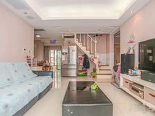 保利金爵公寓 2室2厅1卫 简装修 388万元