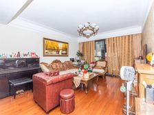 金桥瑞仕花园 3室2厅2卫 简装修 1950万元