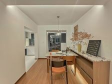 (晋元)次新小区,有固定的车位,精装修电梯高区,随时看采光好