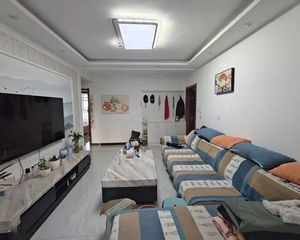 幸福嘉园 精装老证 中间楼层 商品住宅 楼龄新 南北通透,