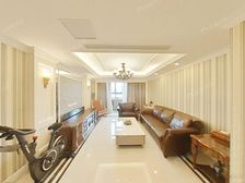 新城碧翠 3室2厅1卫 精装修 905万元