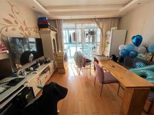 中间楼层+诚意出售+网红小区+精装拎包入住