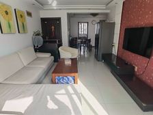 康泰新城新上架三房户型,采光刺眼,中心位置,超高得房率