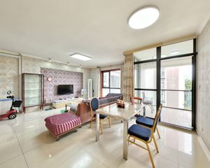 英郡一期 3室2厅 东南