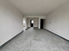 这么低的总价,谁不心动,南北通的2房2厅高层视野,采光非常佳