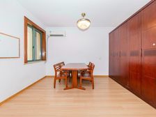 中间楼层 商圈成熟 南北通透 精装修 正规商品房