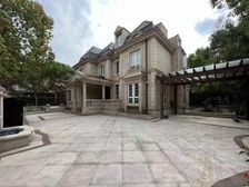 圣堡别墅,七套房豪华装修,使用面积600方,业主出国诚意出售