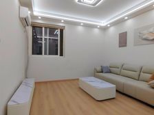 七号线罗南新村地铁口 精装可拎包入住刚需两居中间楼层出行方便