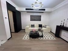 错过这套真的可惜了 七号线地铁口 附送大花园 精装修 可议价