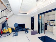 红郡雅苑 楼龄新 带电梯 南向采光好 医疗配套成熟 满五