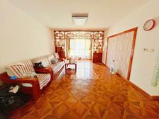 红郡雅苑 购物方便 交通便利 电梯房 楼龄新 商品住宅