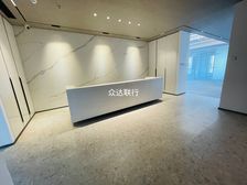 浑南奥体商圈 地铁口旁 正对电梯口 精装带隔断 超低价出租