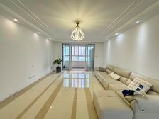 属于自己的诗和远方,精装修,房龄新,刚需小三居,临地铁,