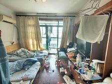 世纪新城,新出4楼带阁楼,带车位,小区中心位置,近泰晤士