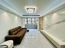 近新城地铁口 天乐小区 带固定车位 七中附属 小区中心位置