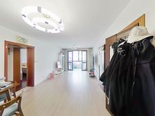 11号线地铁口 复式 房东诚心卖 看房方便