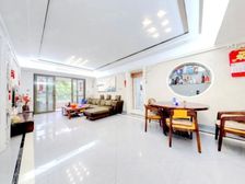 业主深圳换房 带车位出售 大四房 保养新 诚意出售 看房方便