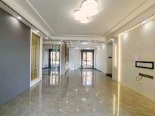 央筑花园精装修四房 带两车位 高层视野开阔 收藏