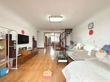 店长力荐 新城地铁口 使用200平以上 中间位置 看房随时