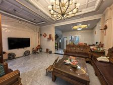 阳东双拼别墅,花园120平方南向4层,装修保养新净,直接可住