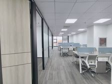 中央路新模范马路地铁口 凤凰国际大厦 多套精装现房 拎包办公