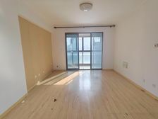 御上海 大两居 医疗配套成熟 商业配套成熟 装修好 带电梯