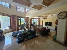 医疗配套成熟 密度低精装修送一片地独栋别墅 改善