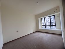 全新未住过,十里江湾5房210平方南向靓楼层,理想的居家环境