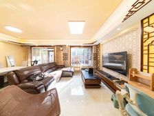 一楼带花园!带车位!大四房,周边商圈配套完善,近印象城!