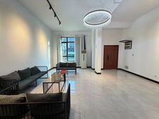 英郡别苑 4室2厅3卫 精装修 710万元