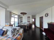 比新国标好房子3米还高0.1米,中间位置,