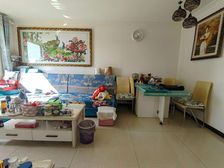 地铁附近,红山郡精装2居室,看房方便,无遮挡,停车