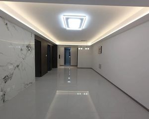 四中学区新小区泰达铂瑞府精装三居室南北通透可贷款落户