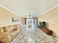 华夏津典泉水园 三室两卫 全明户型 私产满5年 诚意出售