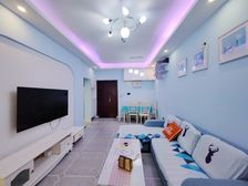 三号线轻轨房,万友四季缤纷精装大两房,距离轻轨站很近