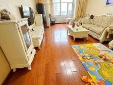 新港街 满五 有电梯 大两居 南北通透 近医院 交通便利