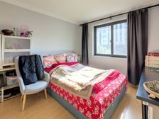 明珠晓学,地铁12/22号线申江路站,精装1房,金鼎商业