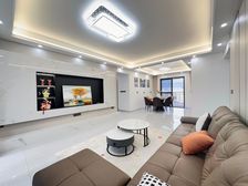 市中心 世纪花城(全新装修未住)近人民医院 近顺盈商圈