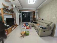 新理想花园 家乐福旁 精装三房 含车位 有钥匙 有轨电车