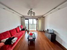 地铁站旁,希有5楼带大阁楼,带露台,华亭老街旁,好房急推