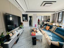 实勘,绿城物业。新上边套一副二。花园300平。带产权车位