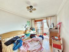 玉峰花园 商品房 五楼不到顶 南北通透三室 满五年 价格可谈