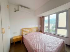 南坪六公里轻轨旁 精装大三房 业主安心出售 价格可谈。