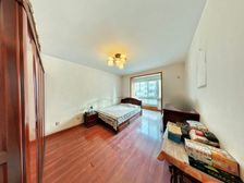 博林园 商品房 二楼 南北通透 满五年 采光很好 价格可谈