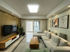 地铁口花城三期西边套南北通3房,精装修送家具家电,拎包入住。