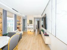 可谈60弯!超诚意出售 精装修全送 边套全明 准电梯房!