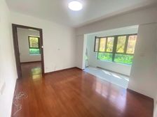 新上!益晖新苑,南北两房,西边套全明,精装修,拎包入住!!!