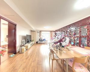 五栋大楼高楼层178.02平米精装南北3室2厅2卫出售视野好